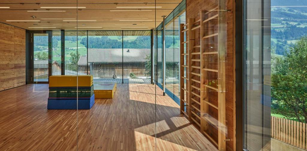 Turnsaal + Glas wett